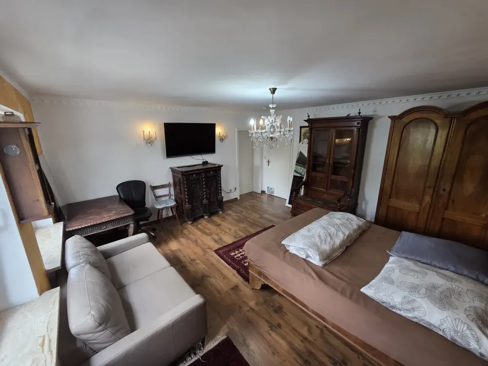 1 WG Zimmer 30qm in einer 3 Zimmer Wohnung zu vermieten 950