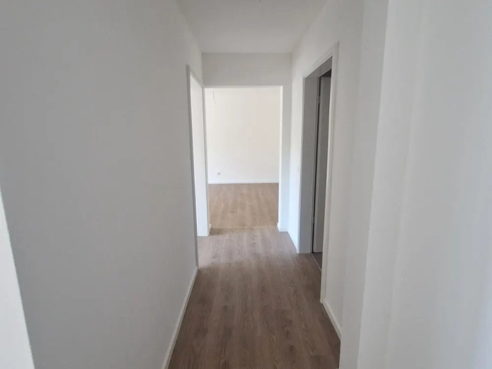 Neubau Souterrain Wohnung mit eig. Eingang und Garten