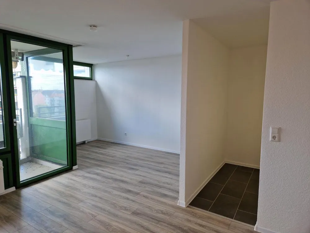Beautiful, Renovated 2-Room Apartment in Hainstraße