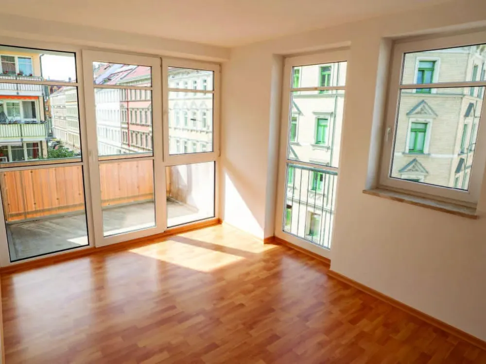 helle barrierefreie 3 Raum Whg. neu saniert mit Balkonen