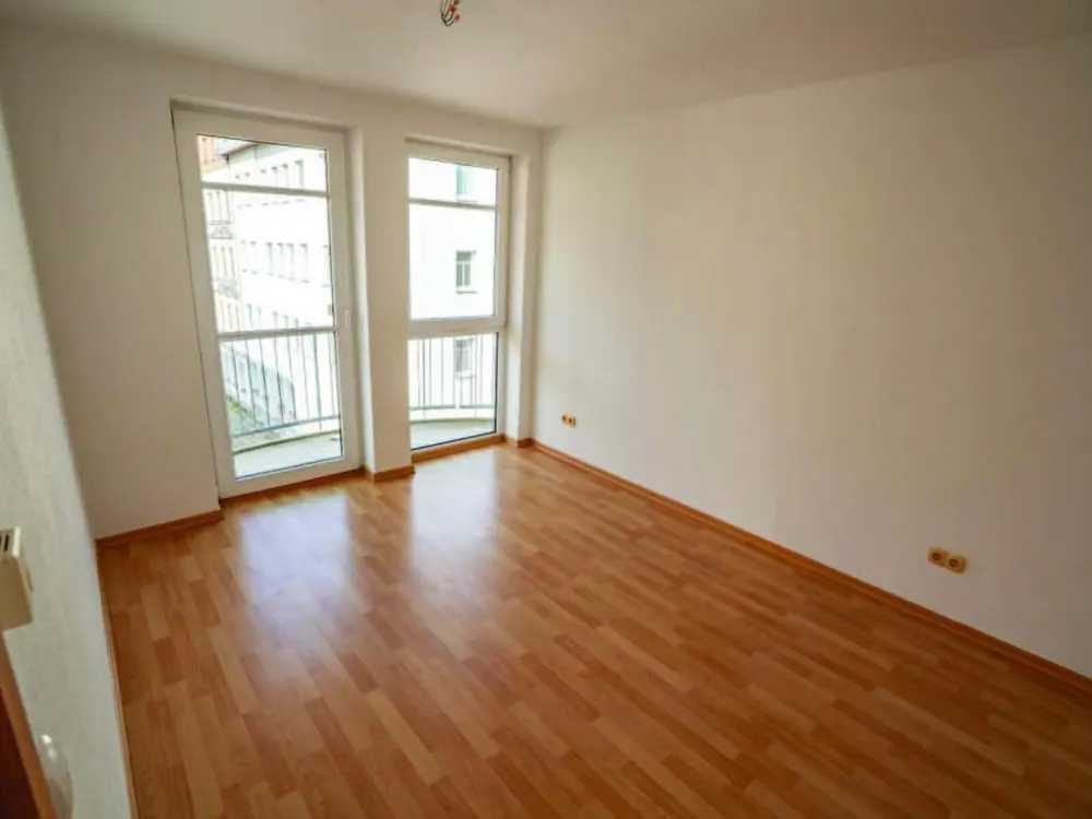 helle barrierefreie 3 Raum Whg. neu saniert mit Balkonen