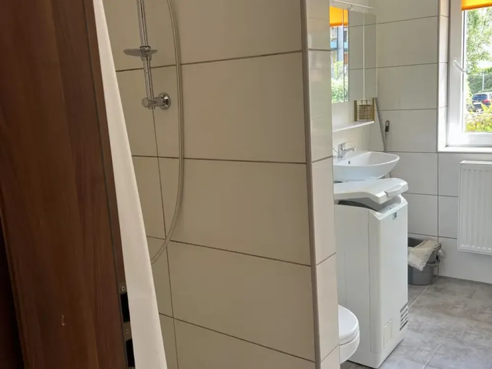 Exklusive, renovierte, volleingerichtete 1.5-Zimmer-Wohnung ++Balkon