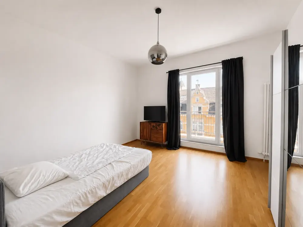 NEU*Skylineblick*Moderne 3-Zimmer Wohnung* EBK*G-WC*Balkon*Skylineblick*Lift*Toplage