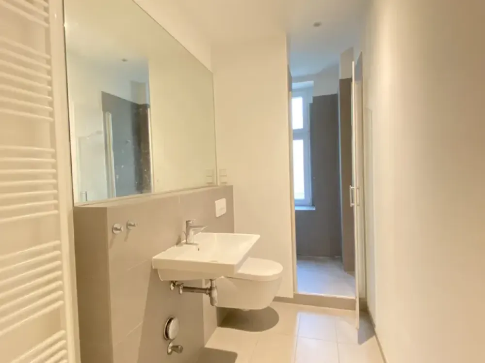 Großzügige 1 Zimmerwohnung mit Einbauküche