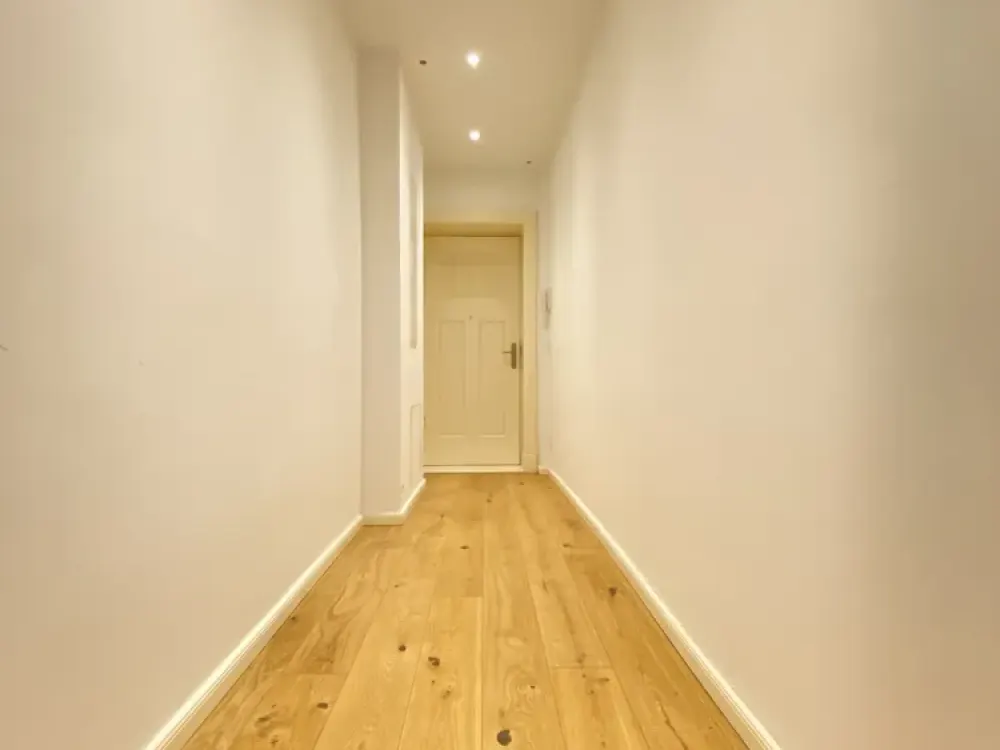 Großzügige 1 Zimmerwohnung mit Einbauküche