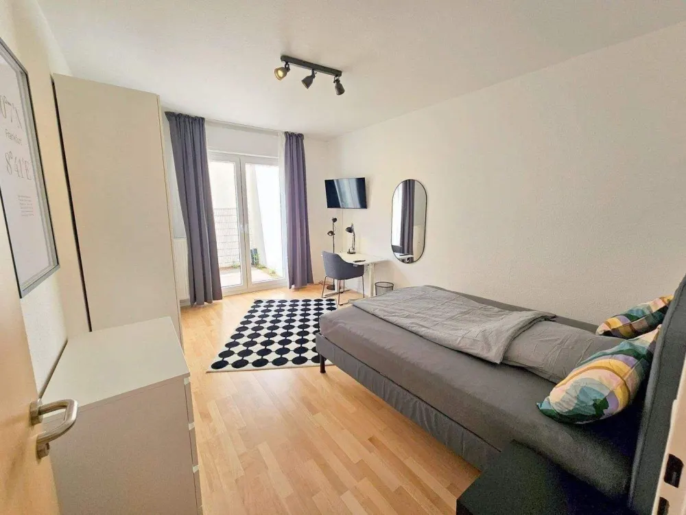 Ab 01.12.2026 - möbliertes Zimmer in 3er Wohngemeinschaft - Top Nordendlage -Terrasse inkl.