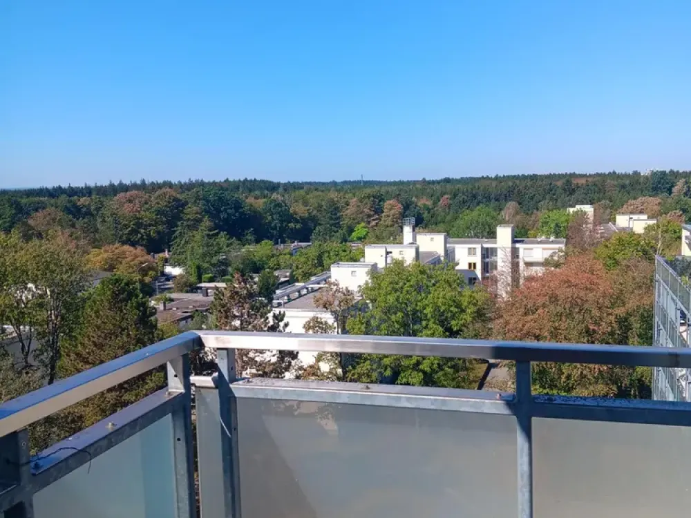 Großzügige 4-Zimmer Maisonette-Wohnung mit Dachterrasse