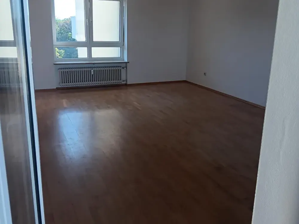 Großzügige 4-Zimmer Maisonette-Wohnung mit Dachterrasse