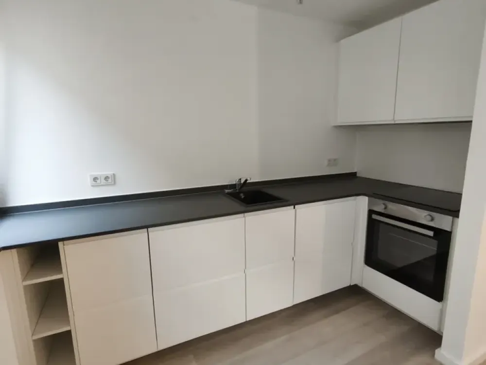 Moderne 2-Zimmer-Wohnung, Küche, Diele, Bad mitten im belgischen Viertel
