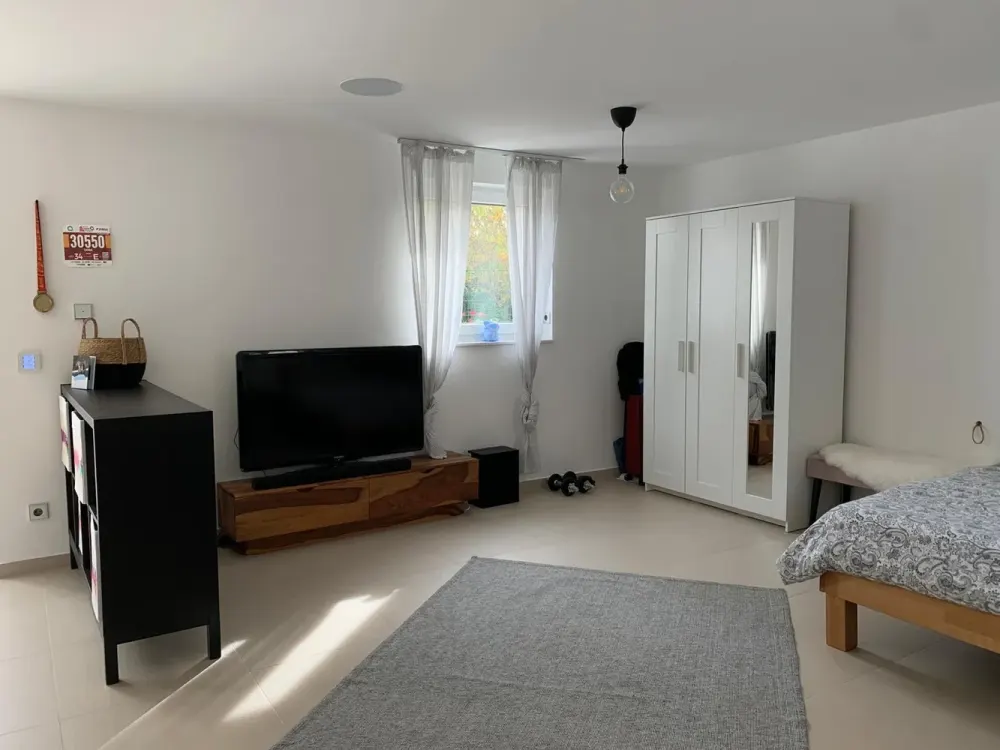 Moderne hochwertige Wohnung mit schöner Terrasse