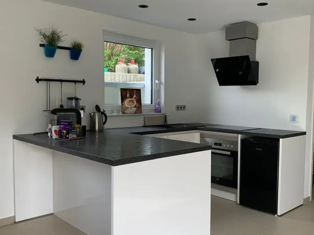 Moderne hochwertige Wohnung mit schöner Terrasse