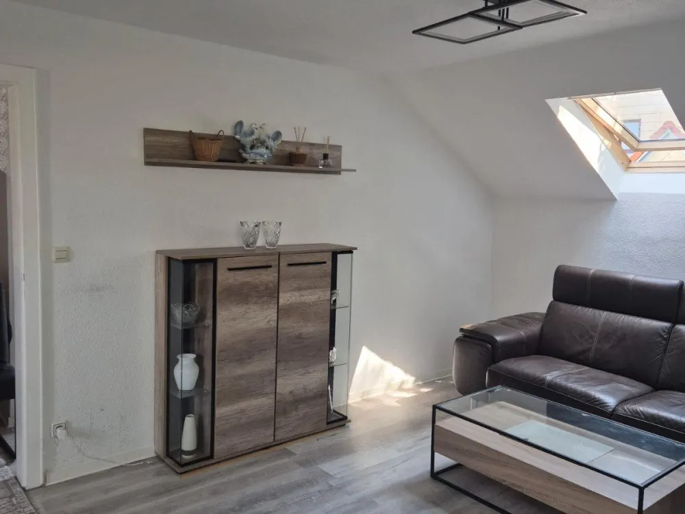 3-Zimmer-Dachgeschosswohnung mit Einbauküche