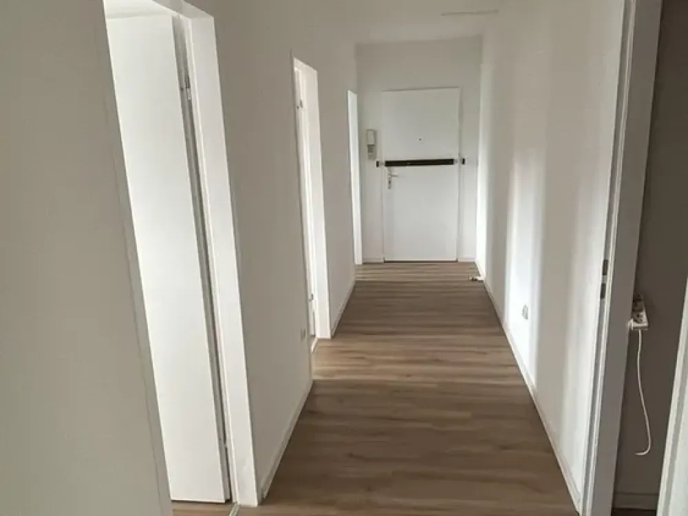 3 Zimmer Etagenwohnung mit Balkon, Keller und optionaler Garage