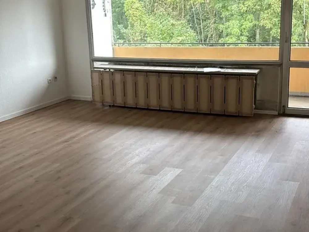 3 Zimmer Etagenwohnung mit Balkon, Keller und optionaler Garage