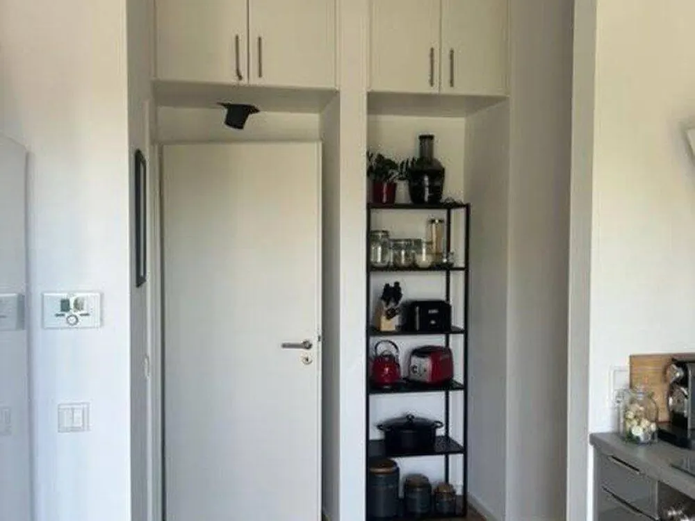 Anfragestopp - Helle, modernisierte 2-Zimmer-Dachgeschosswohnung mit Dachterrasse in Hannover - List