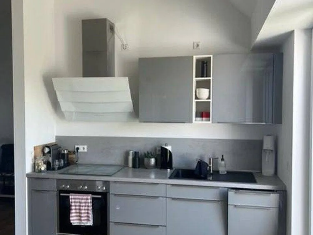 Anfragestopp - Helle, modernisierte 2-Zimmer-Dachgeschosswohnung mit Dachterrasse in Hannover - List