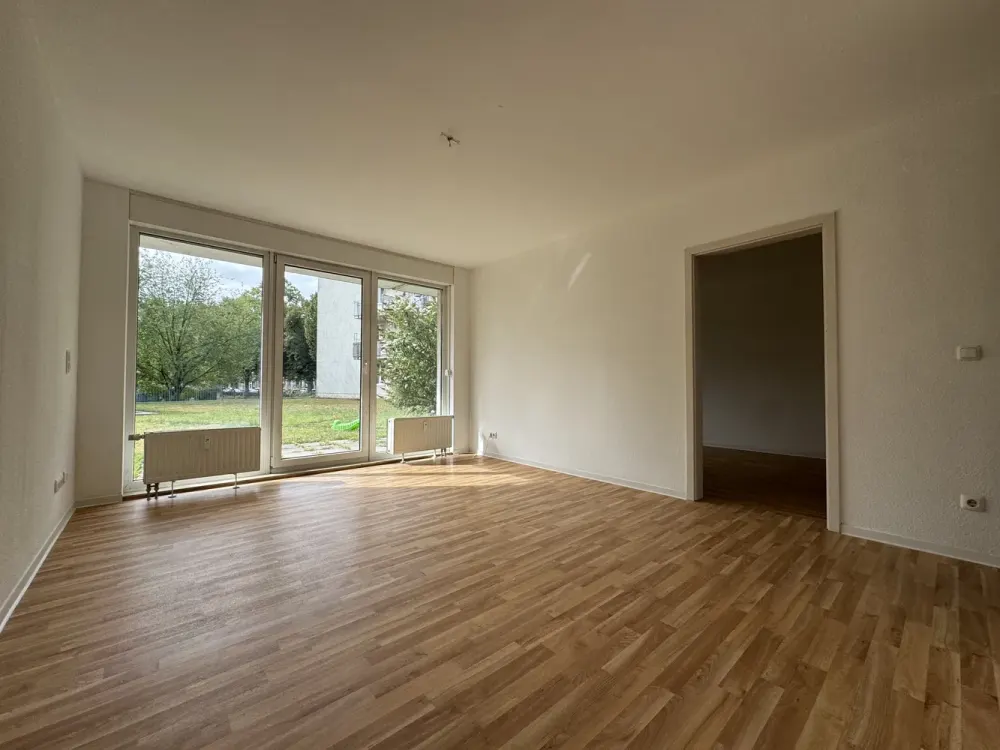 Schöne 3-Zimmerwohnung mit Terrasse am Stadtbad Hennigsdorf