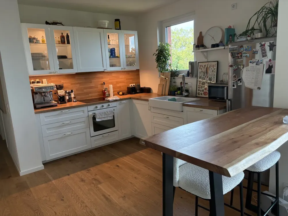 Lively Living in Köpenick: Bright 3-Room Apartment with Balcony