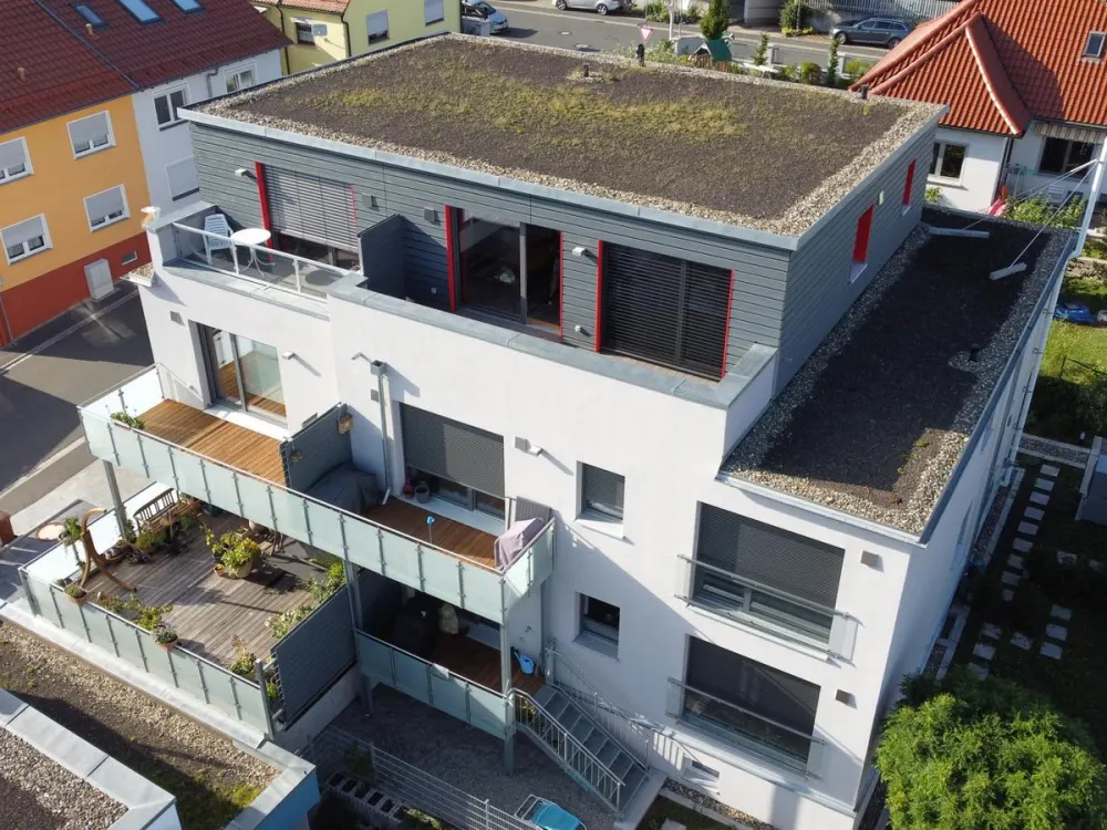 Außergewöhnliche Wohnung, hell, neuwertig, großer Balkon, sonnig, zentral