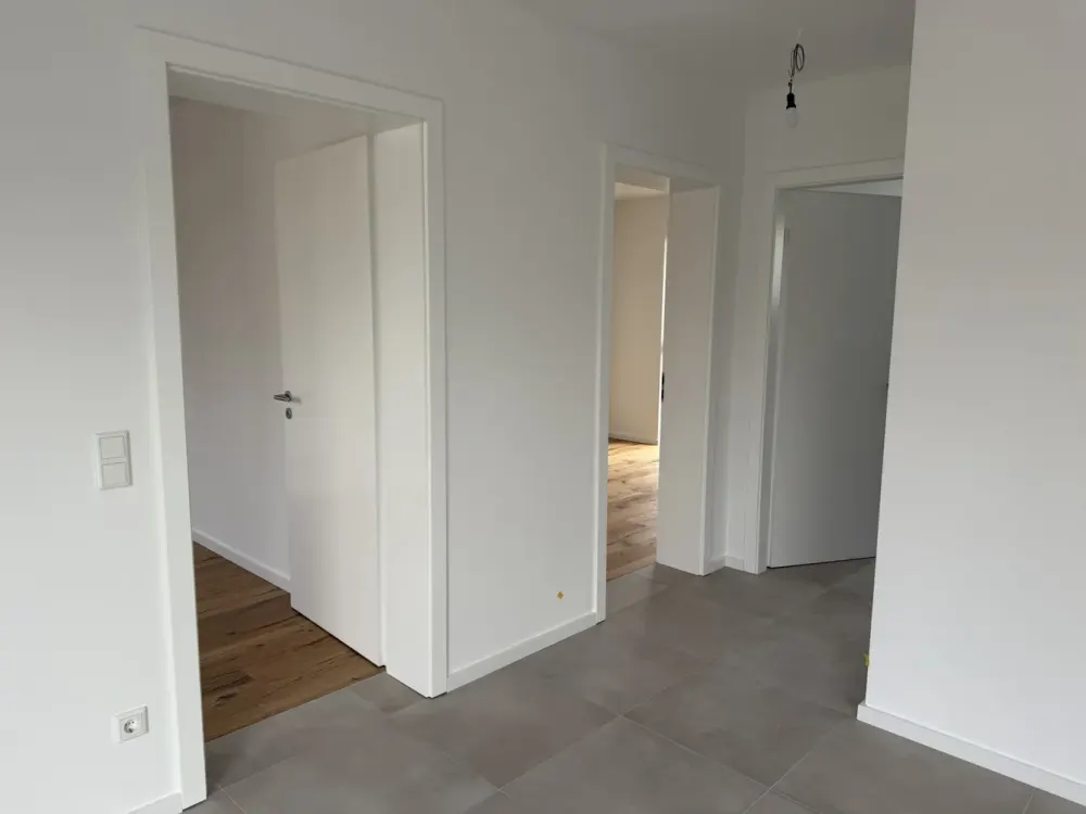 Moderne 3-Zimmer 1. Obergeschoss Wohnung