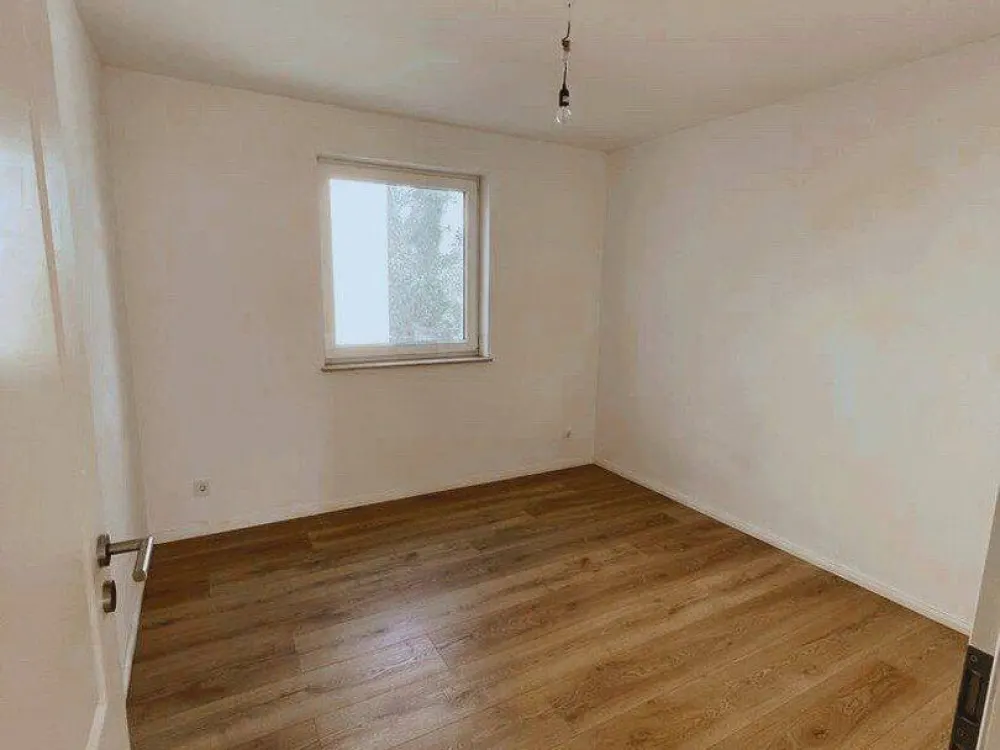 Sunny and Modern 3-Room Apartment in Green Berlin-Altglienicke