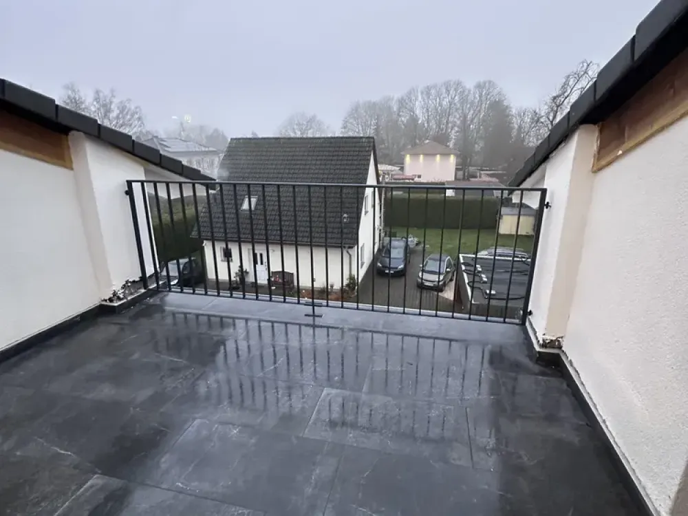 Maisonettewohnung mit Einbauküche: Geschmackvolle 5-Raum-Maisonettewohnung mit geh. Innenausstattung