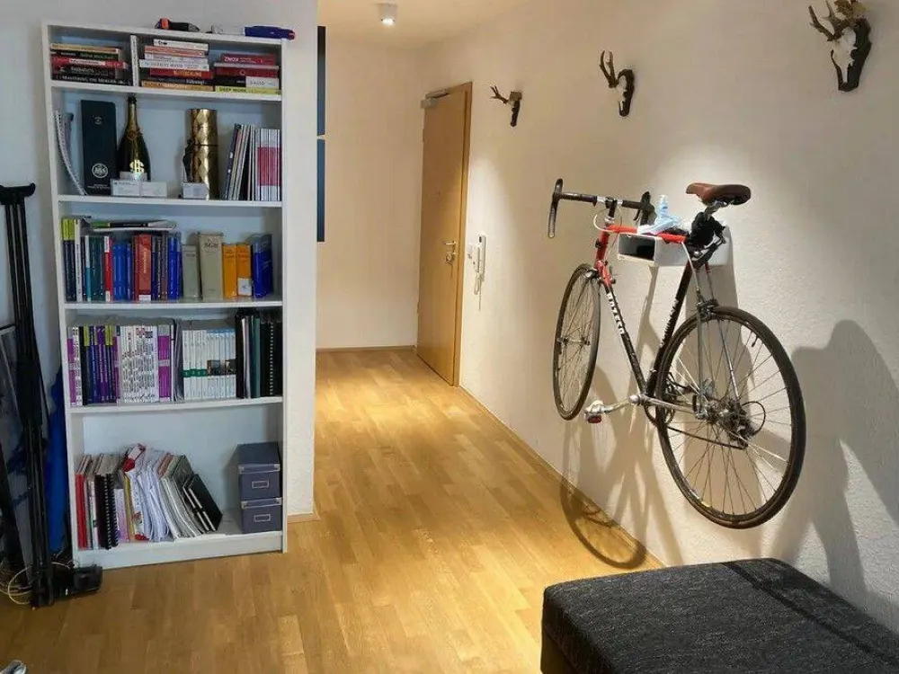 Stilvolle, geräumige 2-Zimmer-Wohnung mit Balkon und Einbauküche in Europaviertel