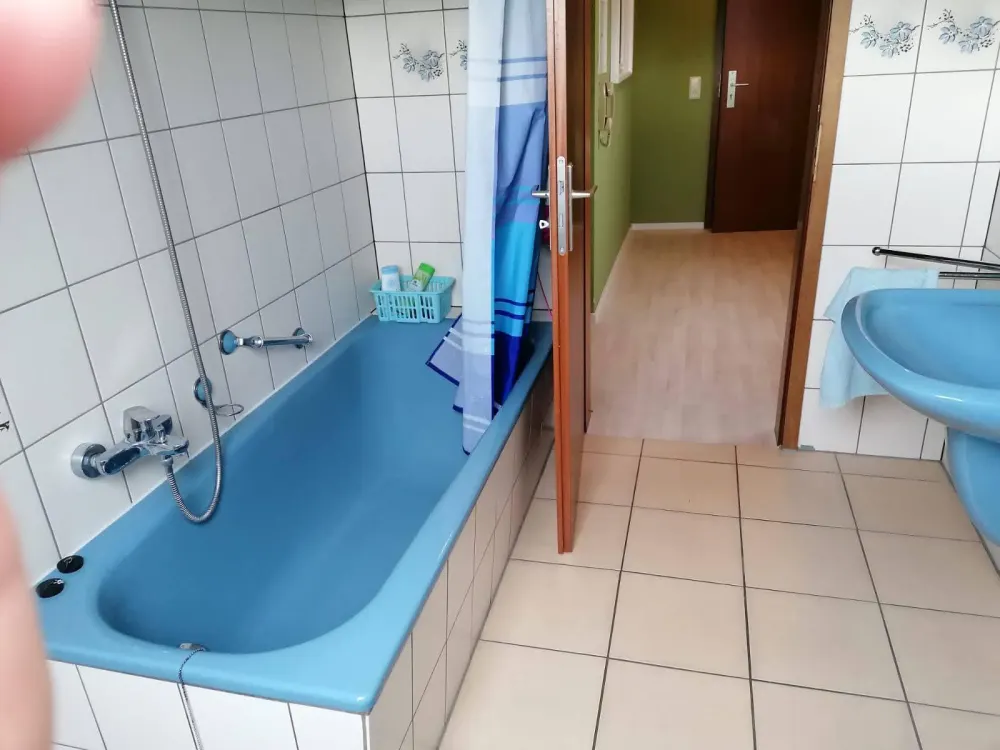 Helle, schöne Dachgeschosswohnung in Bous zu vermieten