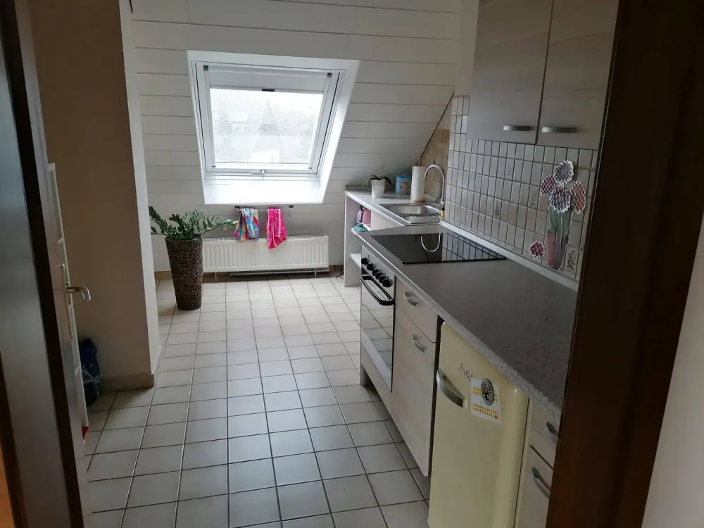 Helle, schöne Dachgeschosswohnung in Bous zu vermieten