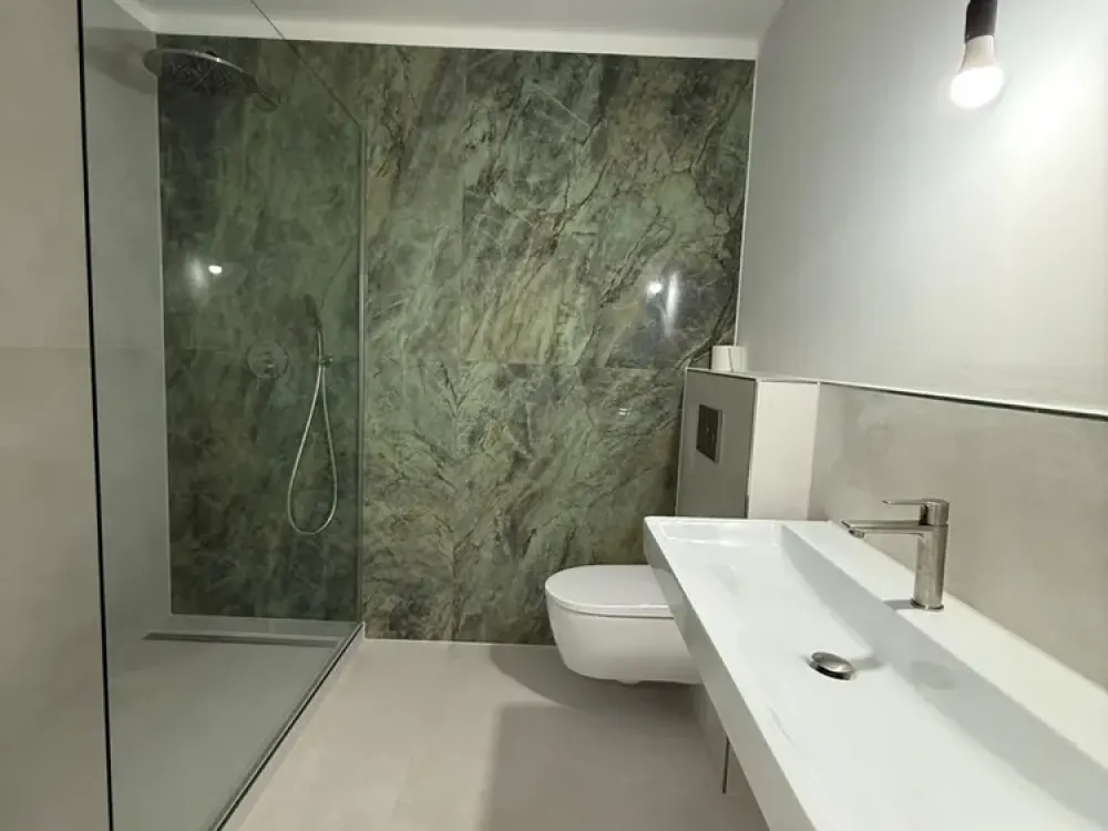 Exklusive Maisonette-Dachgeschosswohnung mit großem Balkon und Blick ins Grüne Nähe Messe Frankfurt
