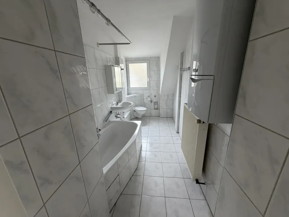 Großzügige DG-Wohnung