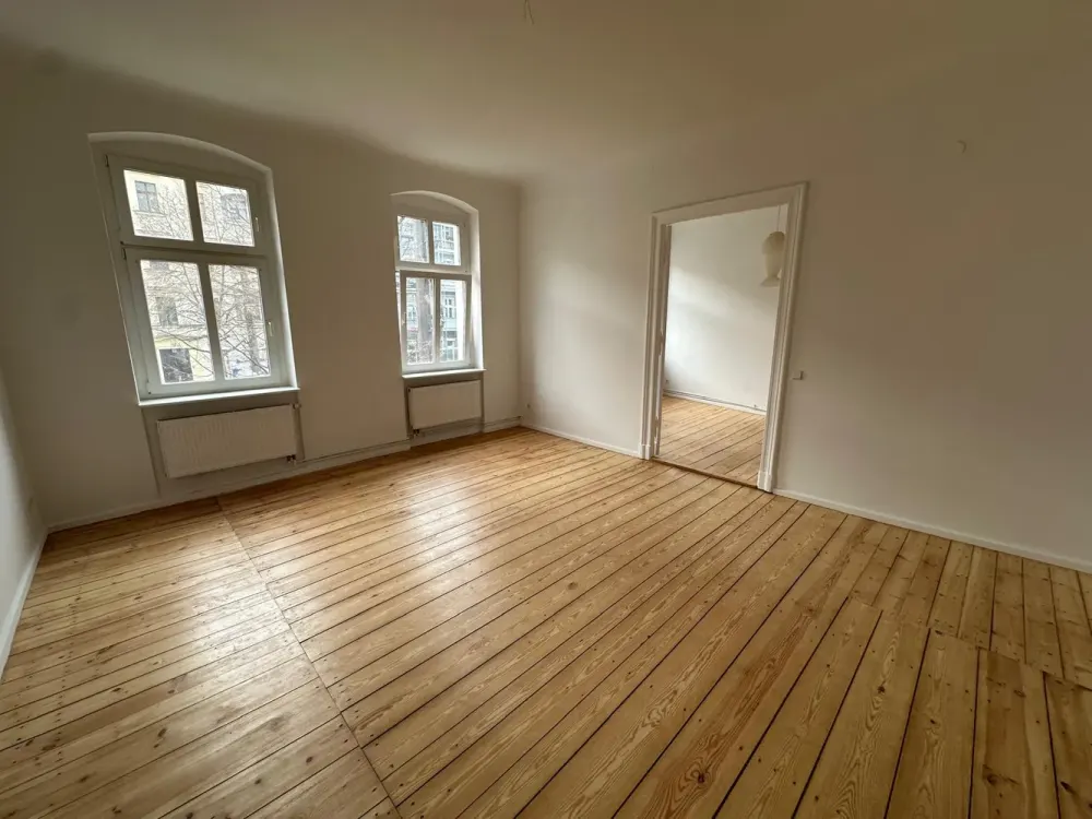 Saniert: Wunderschöne Altbau-Wohnung mit 3 Zimmern