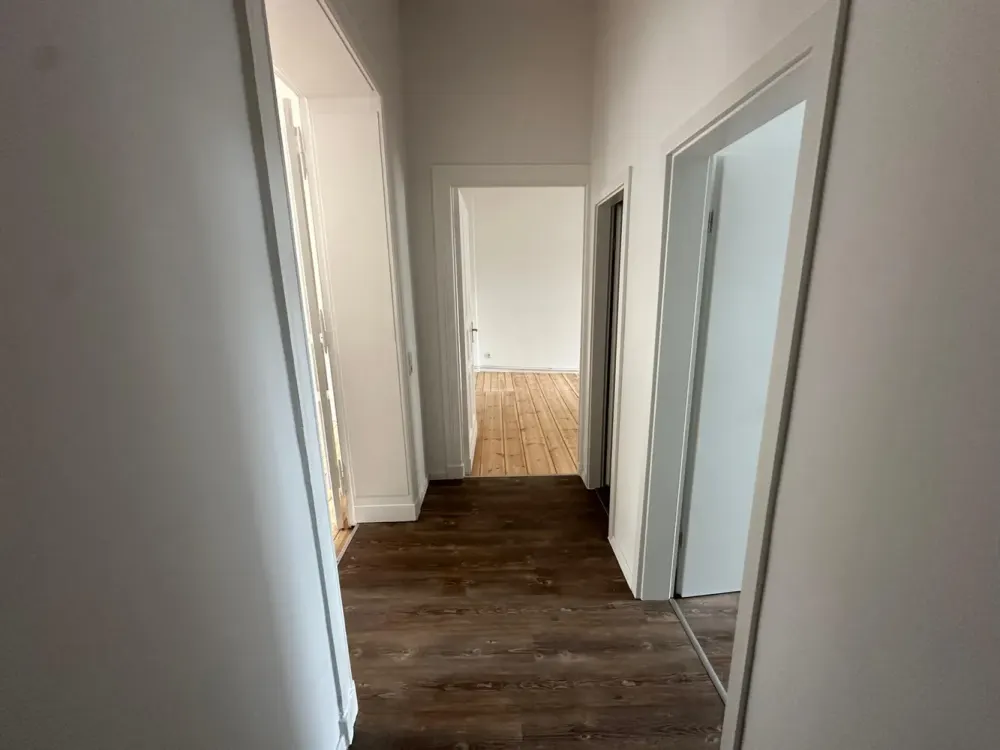 Saniert: Wunderschöne Altbau-Wohnung mit 3 Zimmern