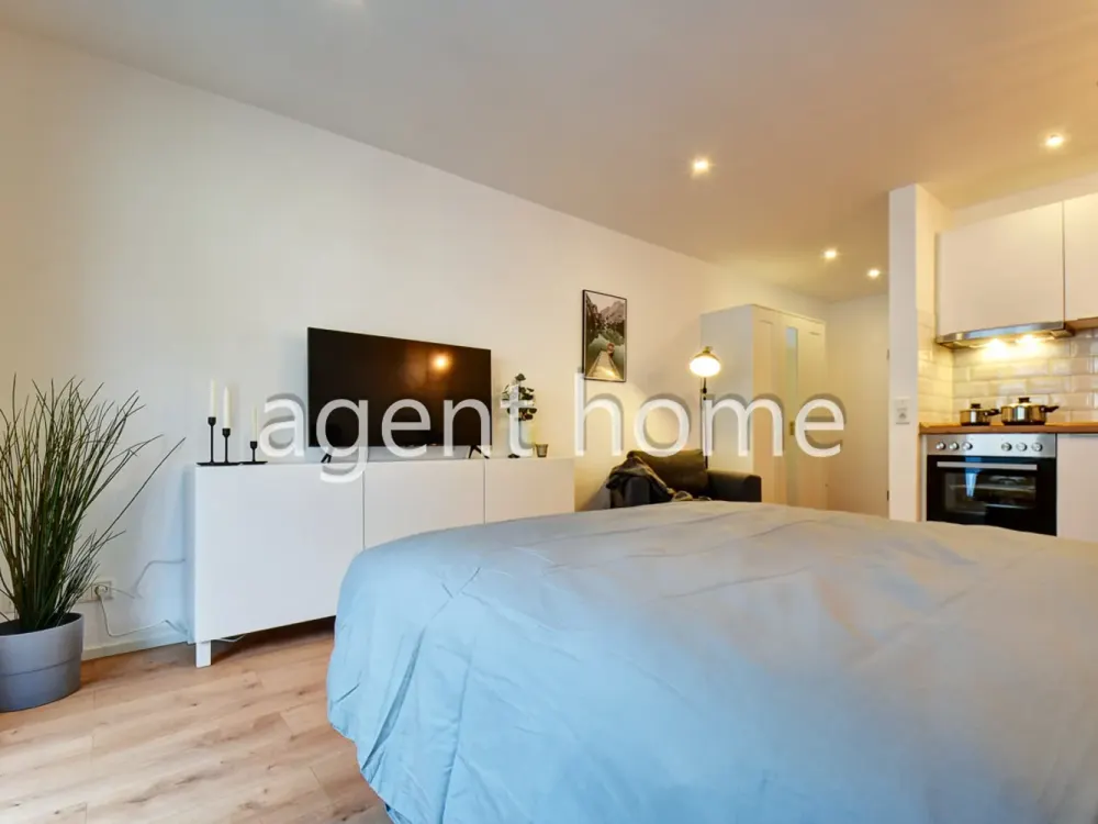 MÖBLIERT - WEST LIVING - Tolle Wohnung mit Balkon und Duplexparker