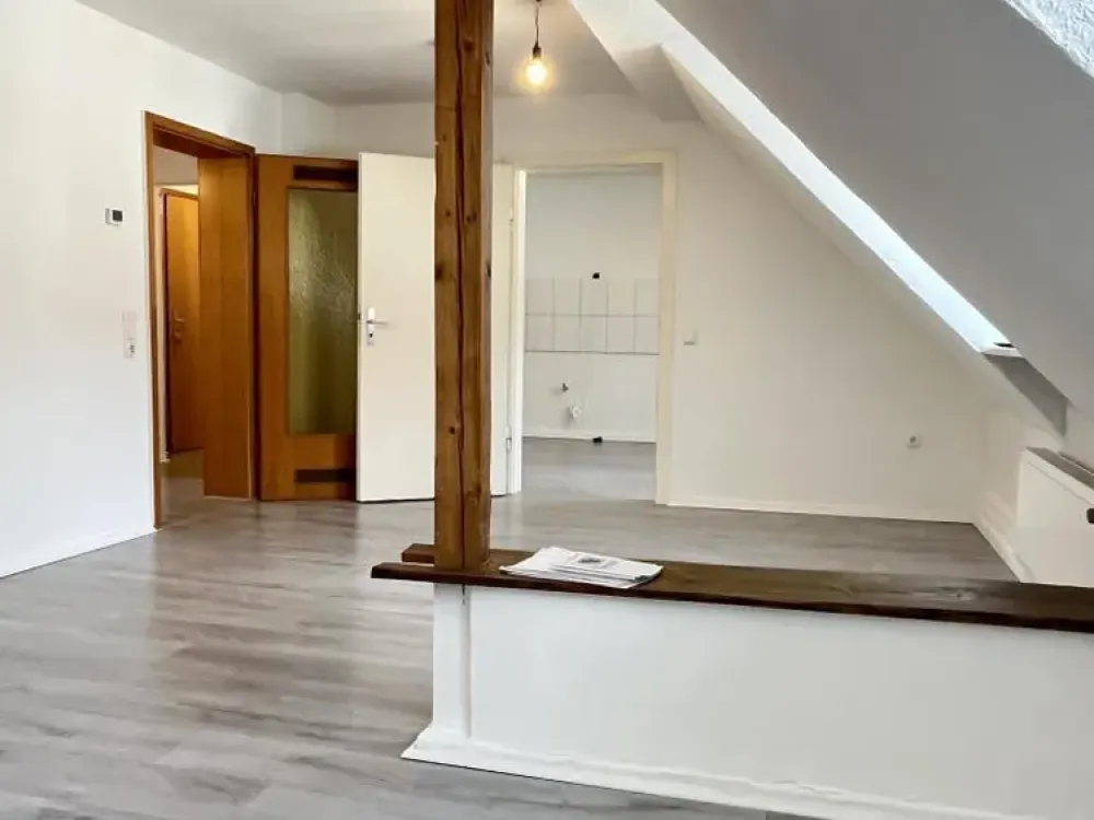 *** Großzügig geschnittenes 3-Zimmer-Dachgeschoß-Apartment - hell und freundlich ***