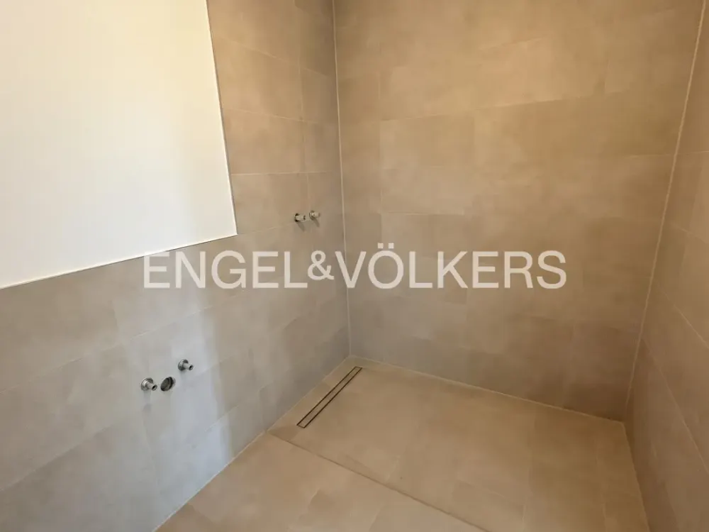 Newly Built, First Occupancy! Great Apartment in Geistviertel