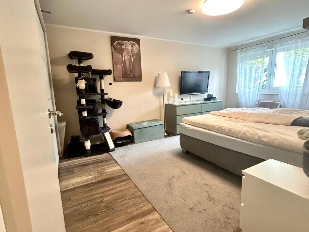 Mieter gesucht, 2-Zimmer-Souterrainwohnung ab 01.10