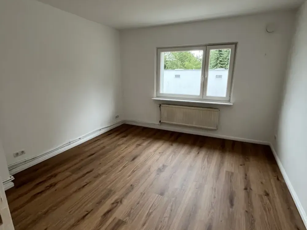 Sanierte 2 Zimmerwohnung in HH-Lurup mit Balkon