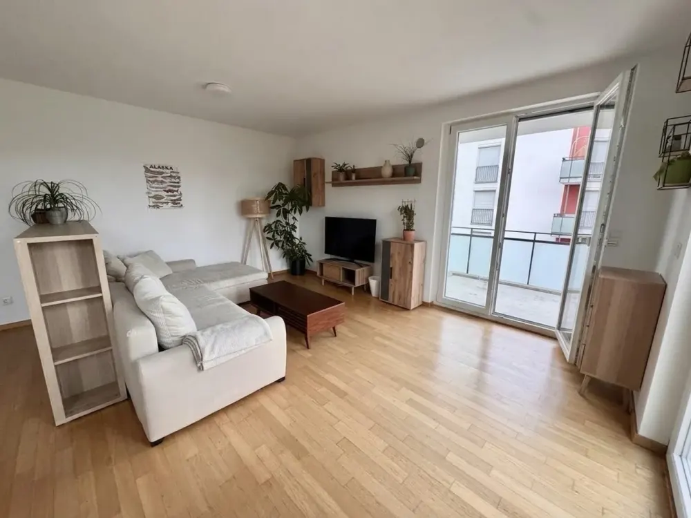 Moderne 3-Zimmer-Wohnung mit Parkblick, großem Balkon & Tiefgaragenstellplatz in Schwabing-West