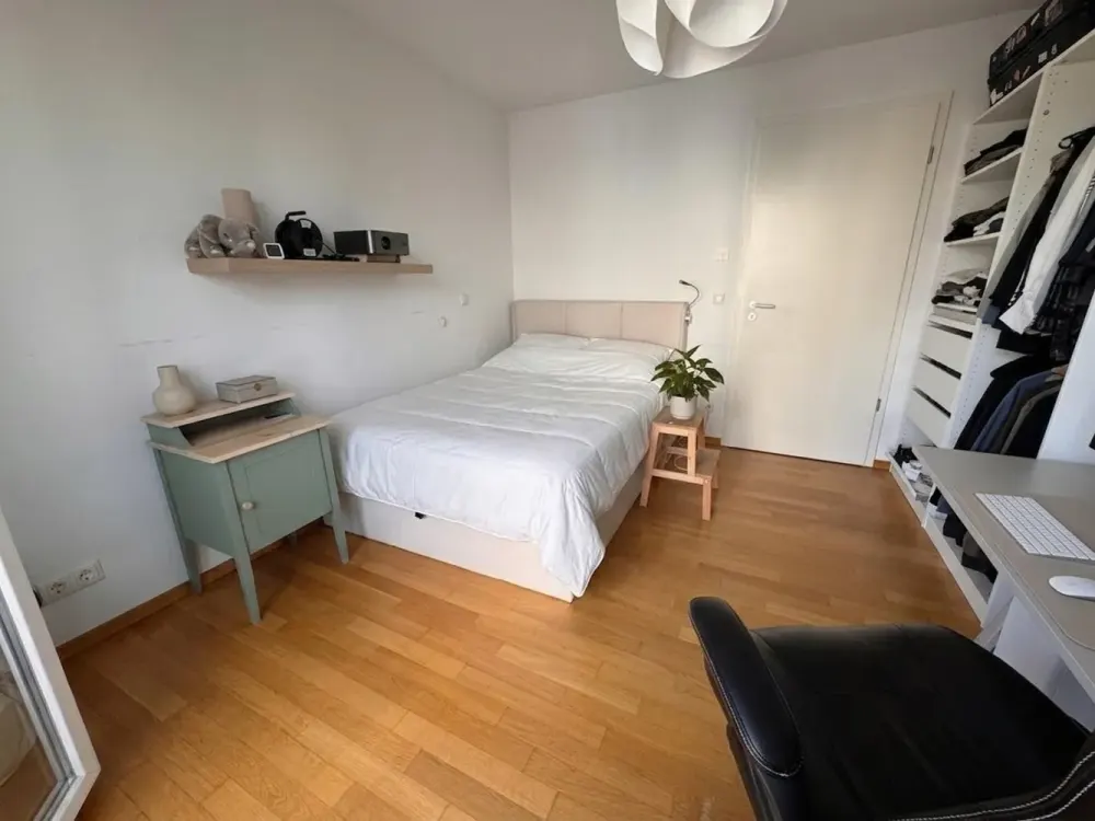 Moderne 3-Zimmer-Wohnung mit Parkblick, großem Balkon & Tiefgaragenstellplatz in Schwabing-West