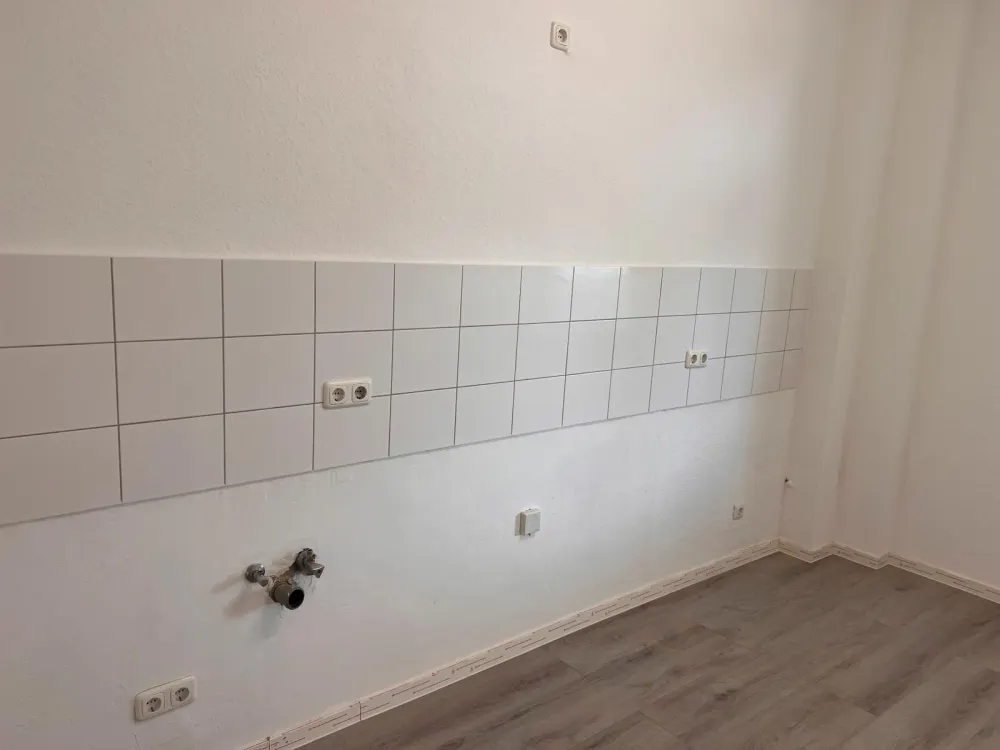 Frisch renovierte 2,5 Zimmer Wohnung im Erdgeschoss zu vermieten
