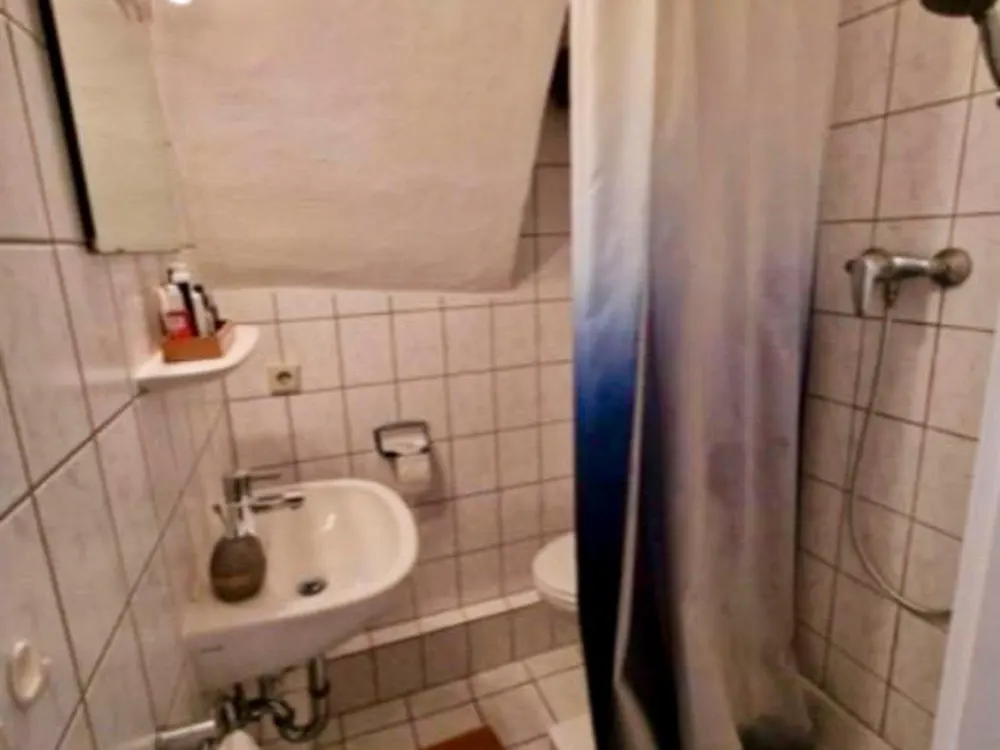 Charmantes 1,5-Zimmer-Altbau-Apartment, ca. 34 m²