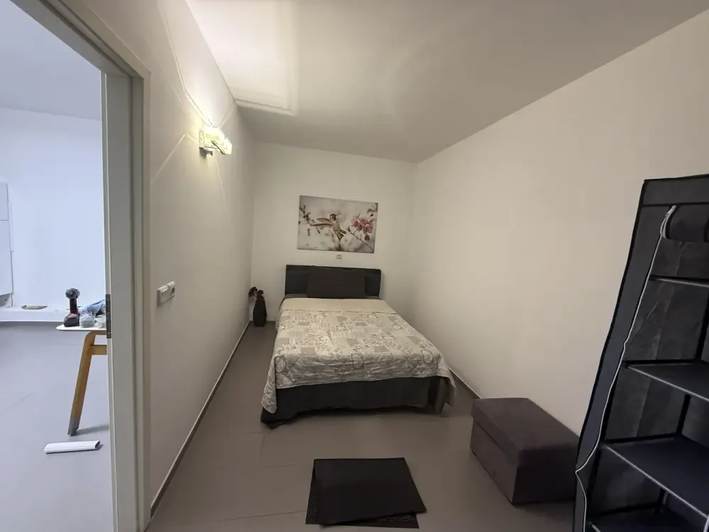 Modern Living in Sossenheim: 2-Room Apartment with Optimal Layout