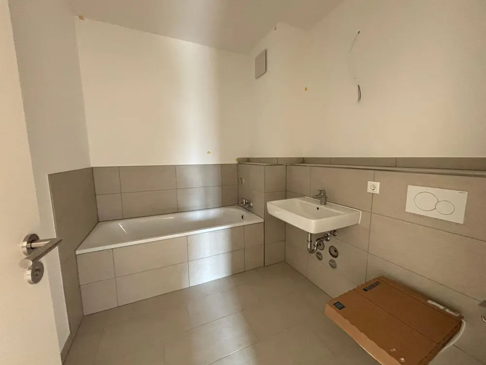 ERSTBEZUG * Individuelle und moderne 4-RW in DD-Löbtau