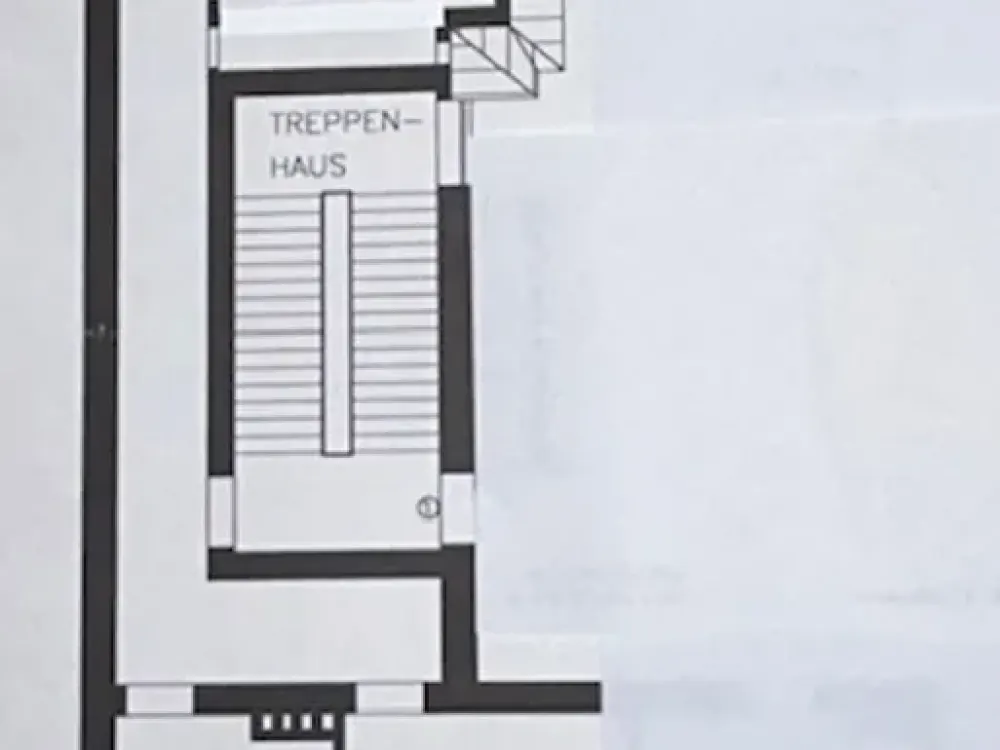 Freundlicher Altbau im 4. OG