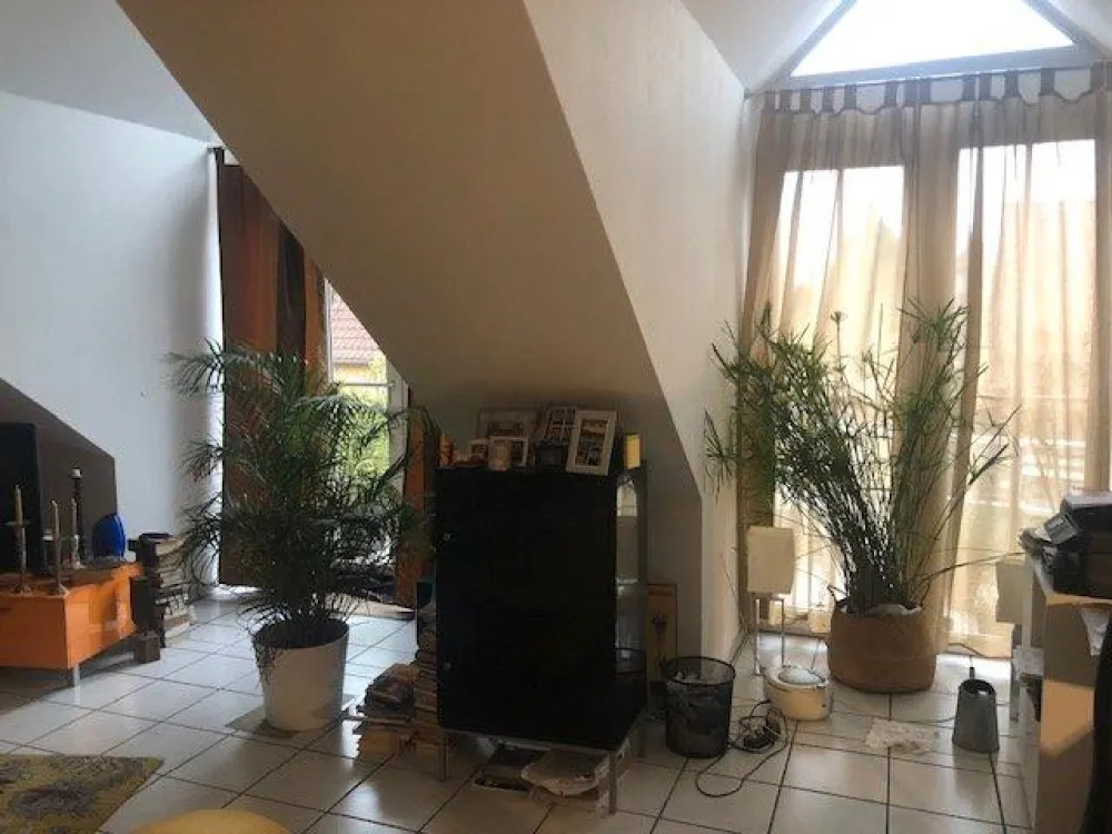 Biete meine große Wohnung gegen eine kleine in Junkersdorf/Privat