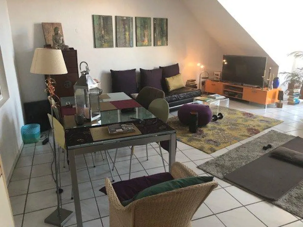 Biete meine große Wohnung gegen eine kleine in Junkersdorf/Privat