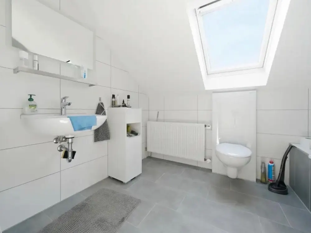 Moderne DG- Wohnung in Wörth