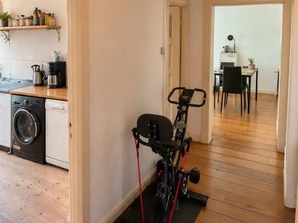 2-Room Apartment with Balcony and Fitted Kitchen - Hamburg-Barmbek