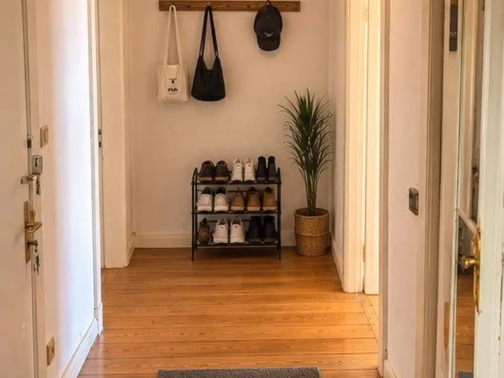 2-Room Apartment with Balcony and Fitted Kitchen - Hamburg-Barmbek